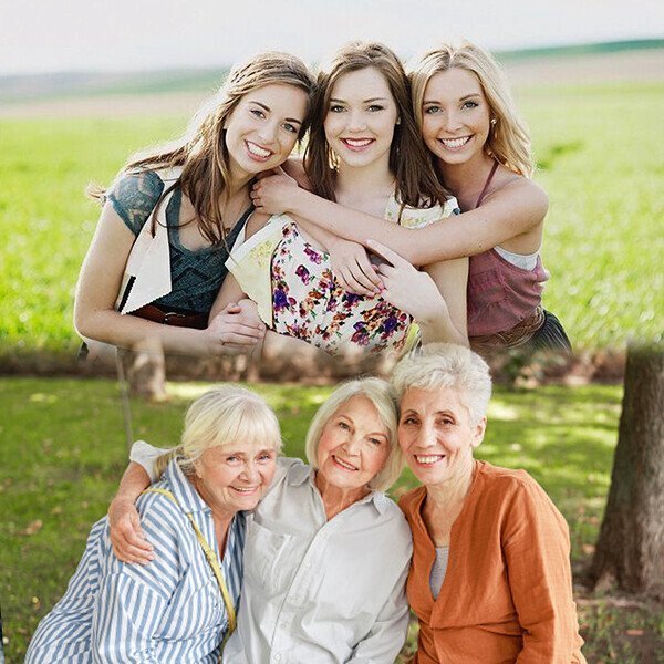 Handgjord Staty av Systrar i Resin 2