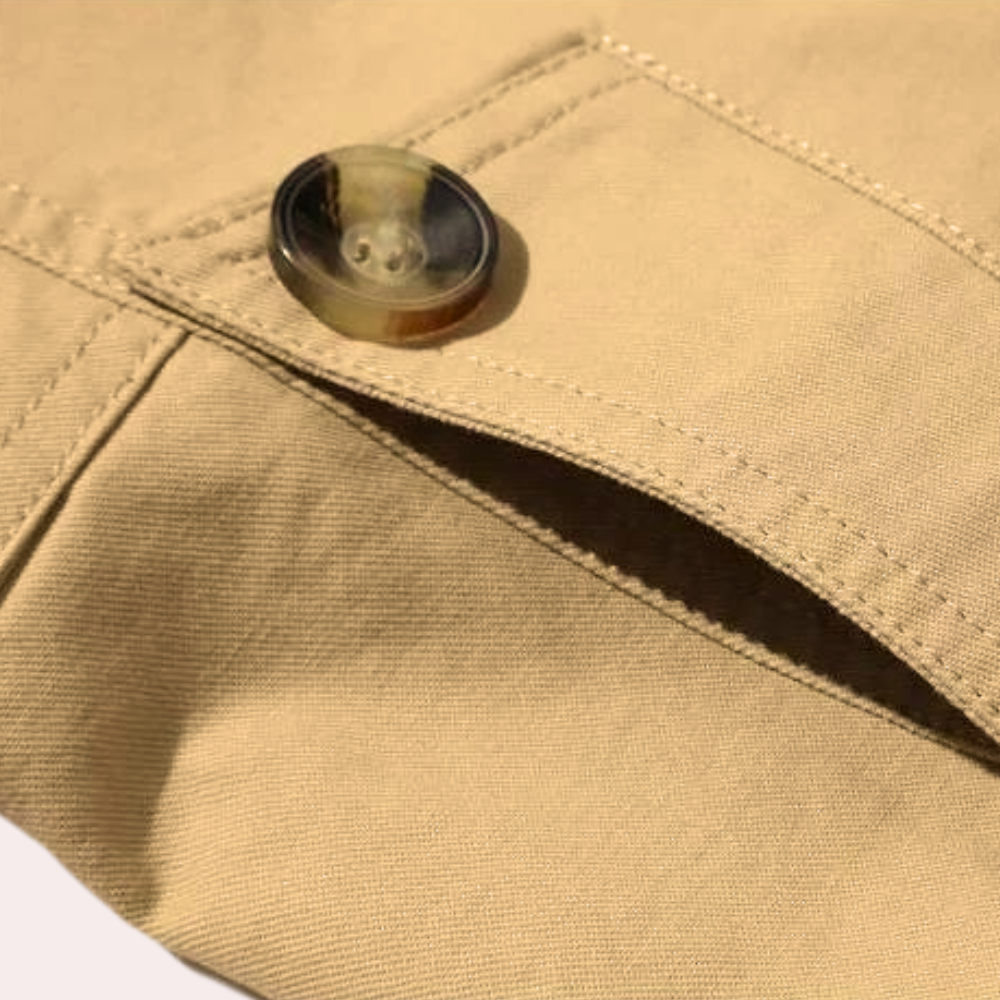 Herr Trenchcoat i Stilren Design 2