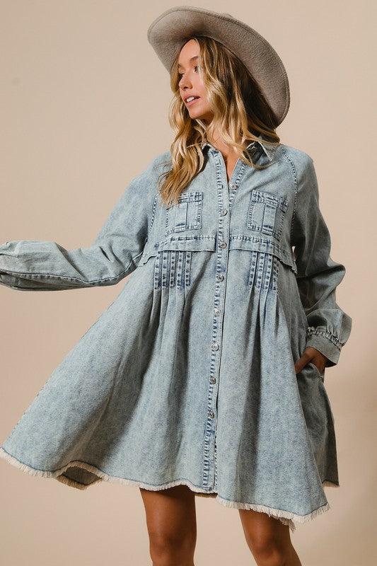 Kvinno Klänning Knappad Ljus Denim 1