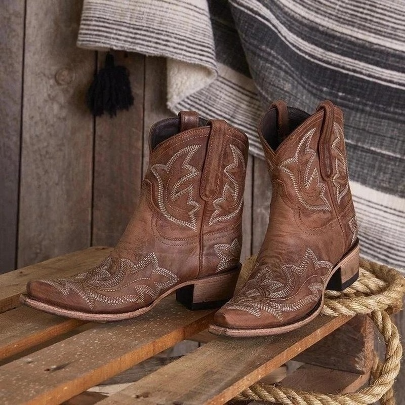 Kvinnors Cowboy Ankelstövlar Broderade 0