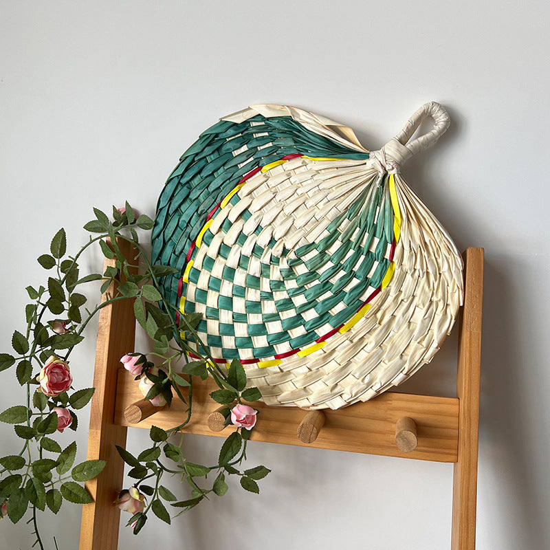 Kvinnors Handgjorda Fläkt i Stilren Design 1