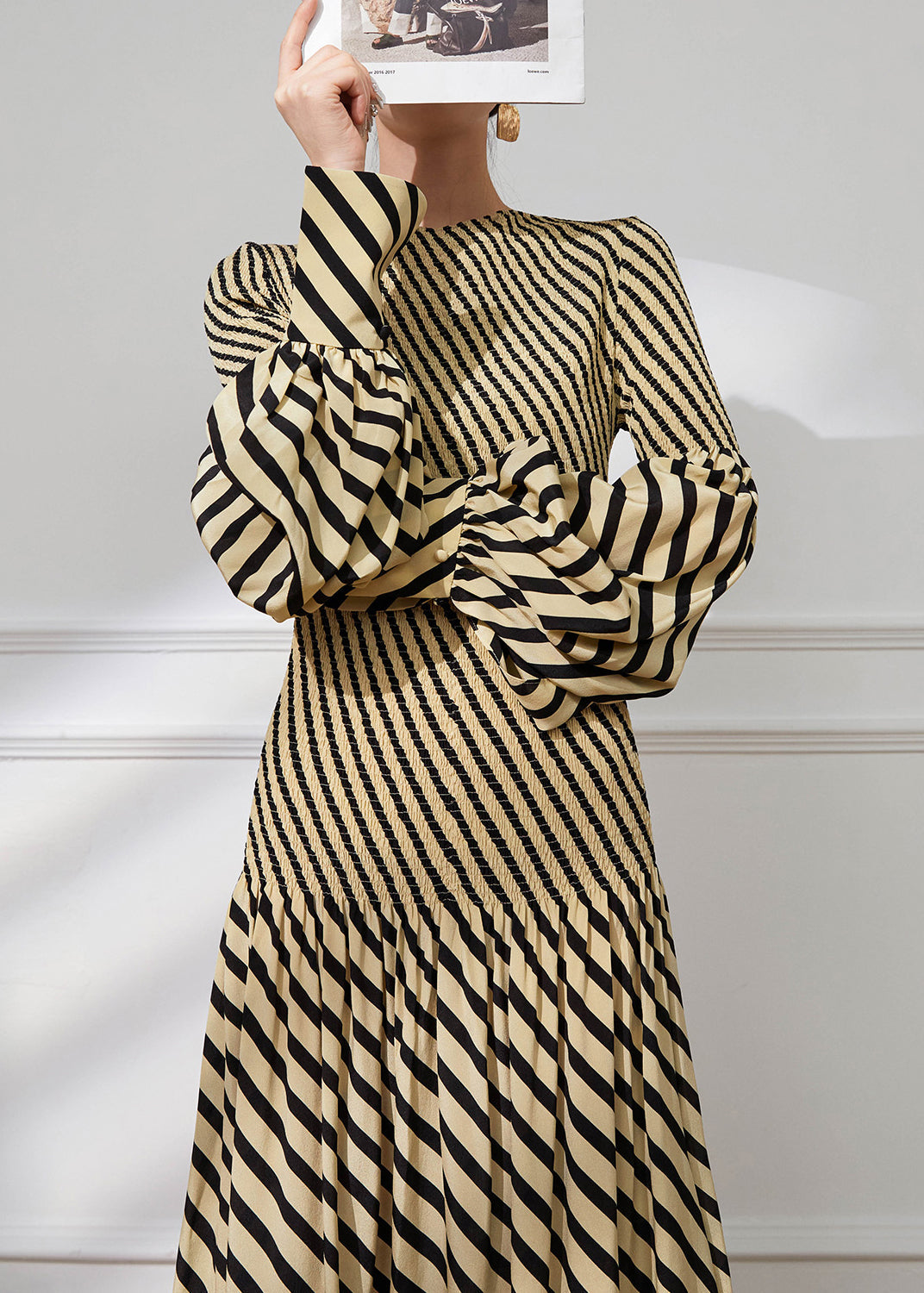 Kvinnors Randig O-Hals Klänning med Lös Passform 3