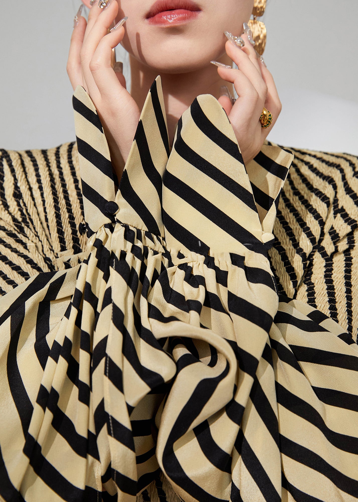 Kvinnors Randig O-Hals Klänning med Lös Passform 4