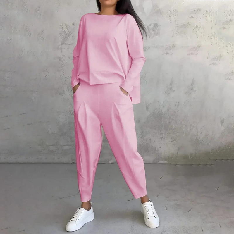 Kvinnors Tvådelat Set Med Stilren Design 4