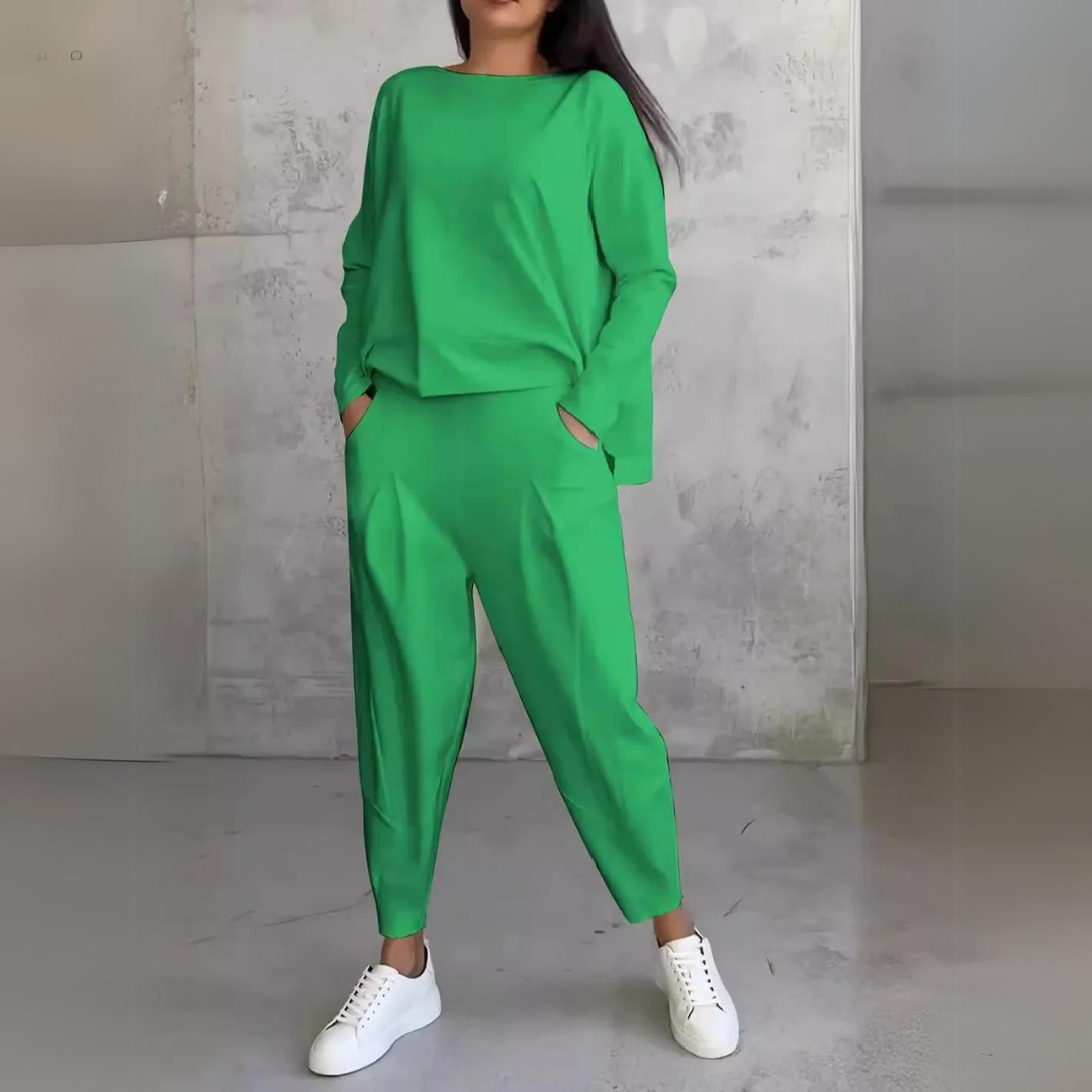 Kvinnors Tvådelat Set Med Stilren Design 5