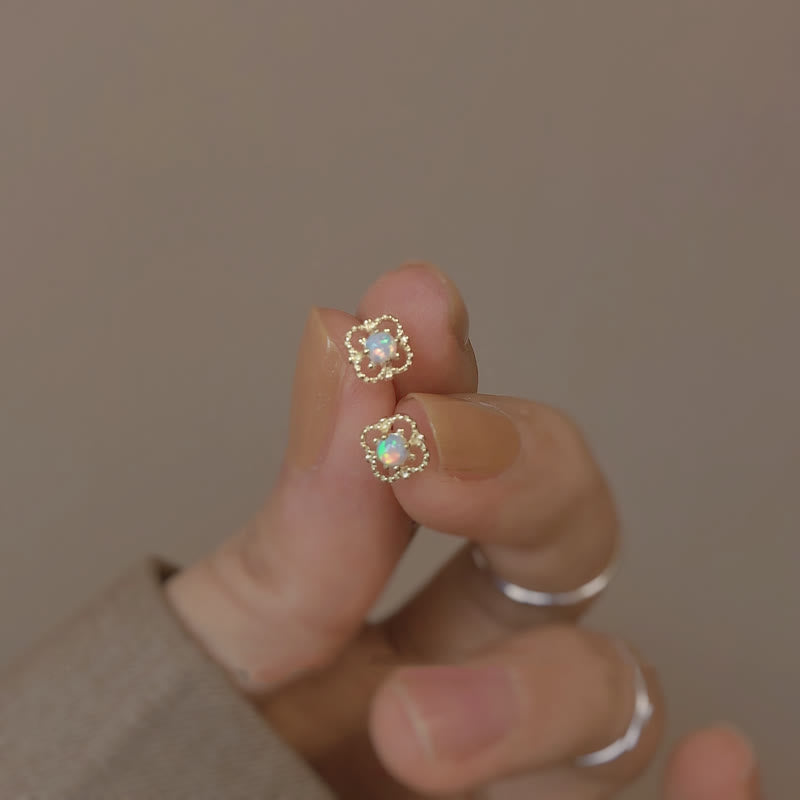 Kvinnors Vintage Örhängen med Tidlös Design och Opal 4