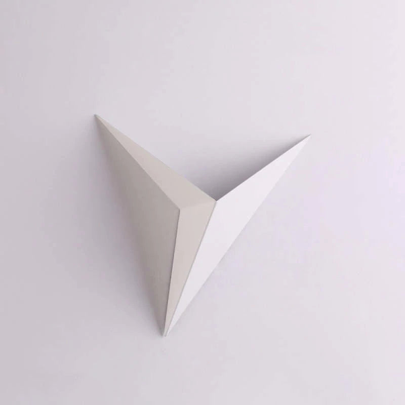 Minimalistisk LED-vägglampa Triangulär 0