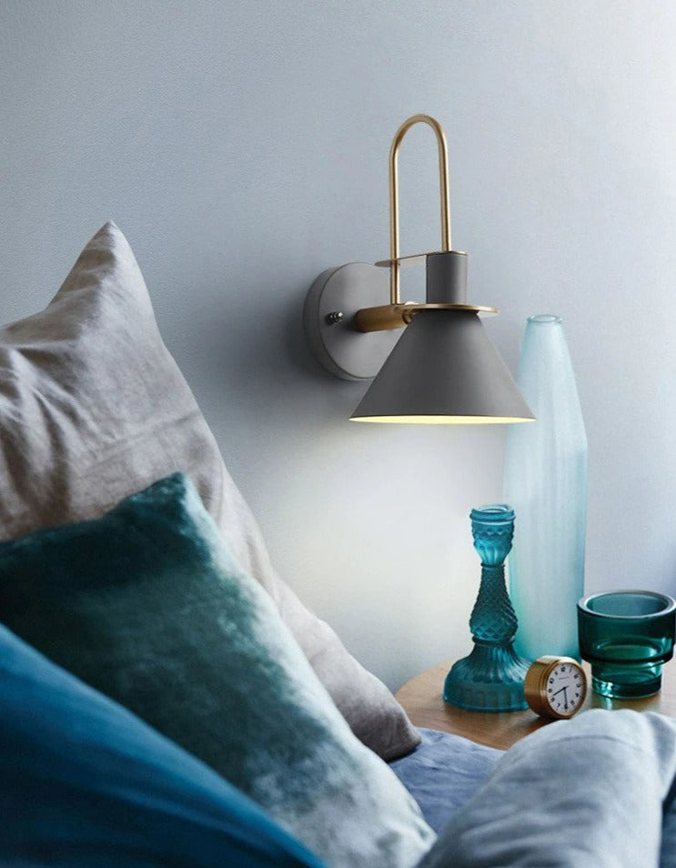 Modern Vägglampa med Guldaccenter 10