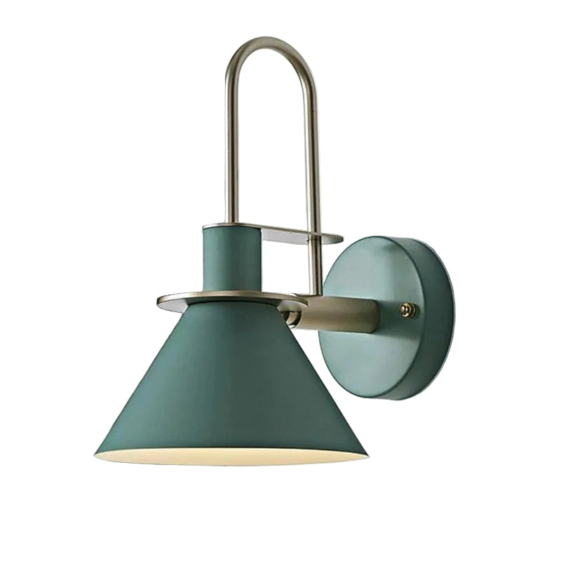 Modern Vägglampa med Guldaccenter 11