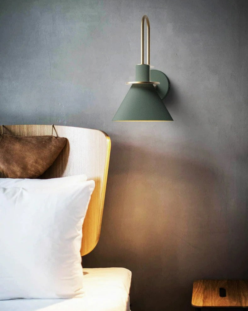 Modern Vägglampa med Guldaccenter 8