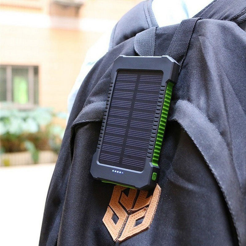 Powerbank för utomhusbruk med solenergiladdning och robust design 1