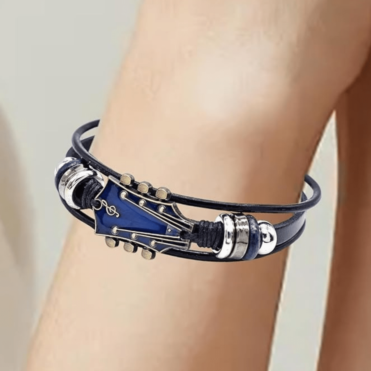 Unisex Läderarmband med Gitarrinspirerad Design 4