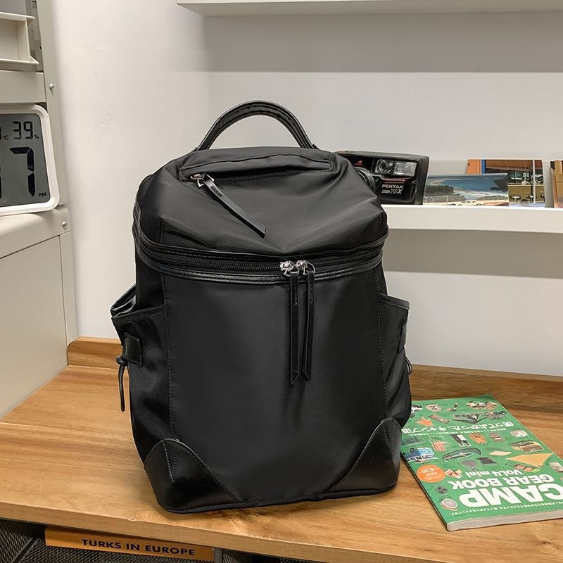 Unisex Ryggsäck Multifunktionell med Rymligt Huvudfack och Sidofickor 8