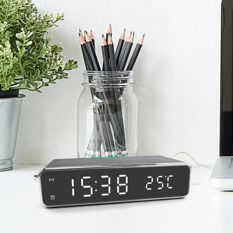 Väckarklocka med Trådlös Laddare och LED-display 0