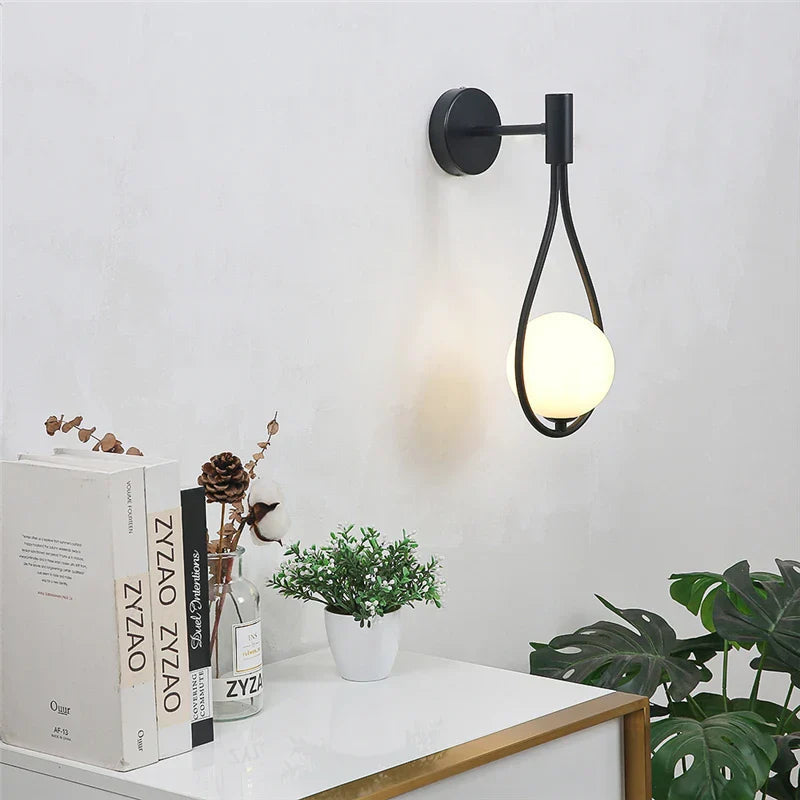 Vägglampa i Droppdesign för Hemmet 2