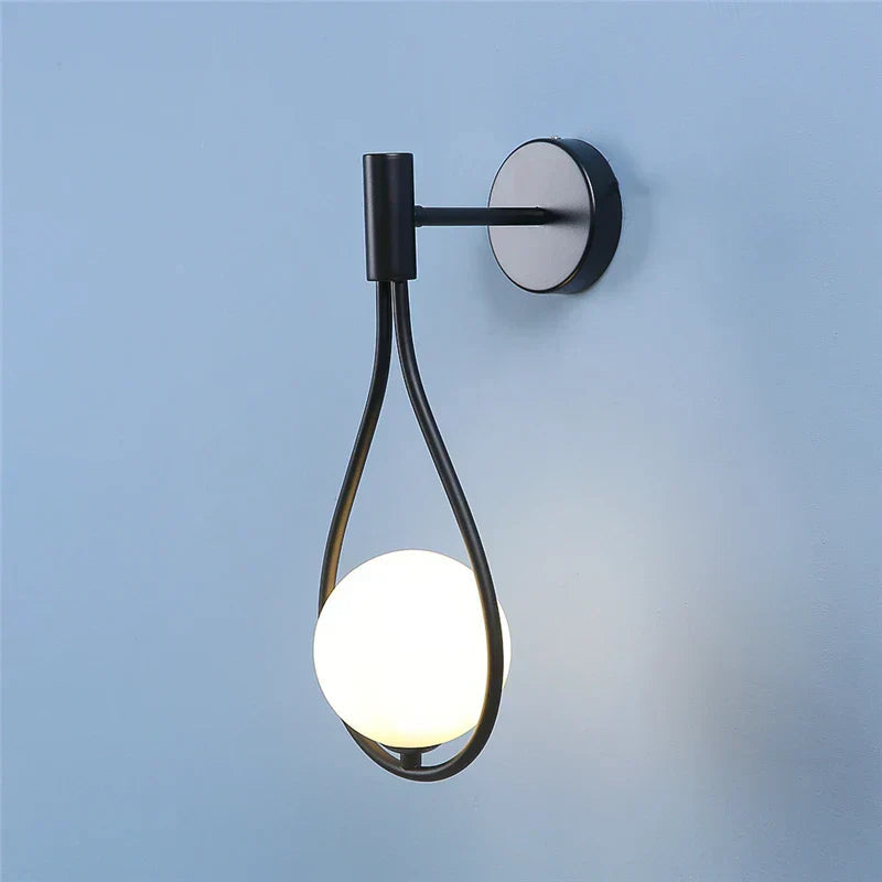Vägglampa i Droppdesign för Hemmet 3
