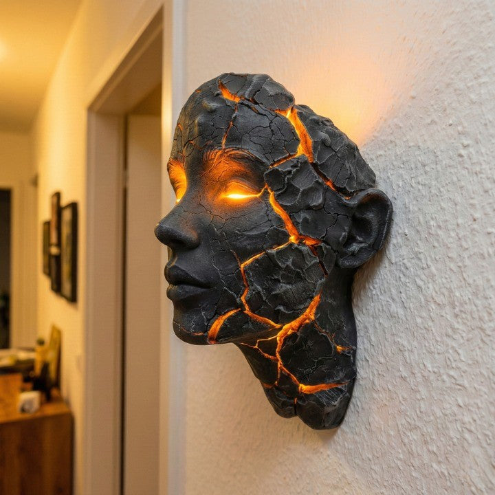 Vägglampa med Skulpturell Design av Mänskligt Ansikte 1