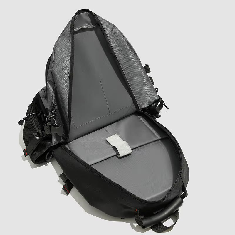 Vandringsryggsäck 20-35L med Stödjande Design 4