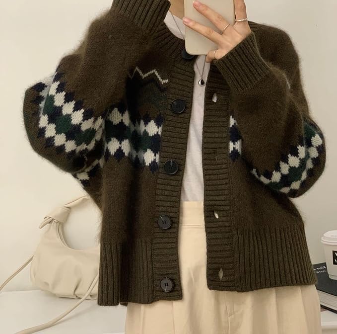 Långärmad stickad cardigan med knappar