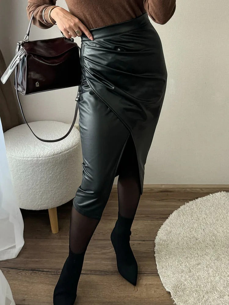 Midikjol i konstläder för kvinnor