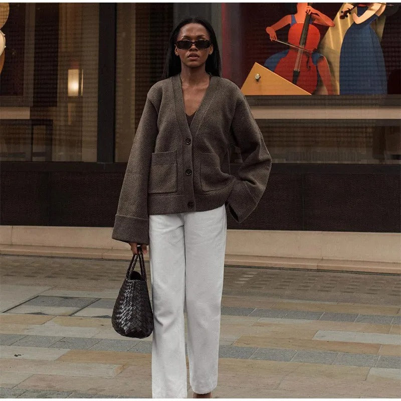 Solid V-ringad damkofta med ficka