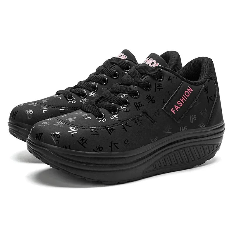 Sneakers med snörning i plattform för kvinnor