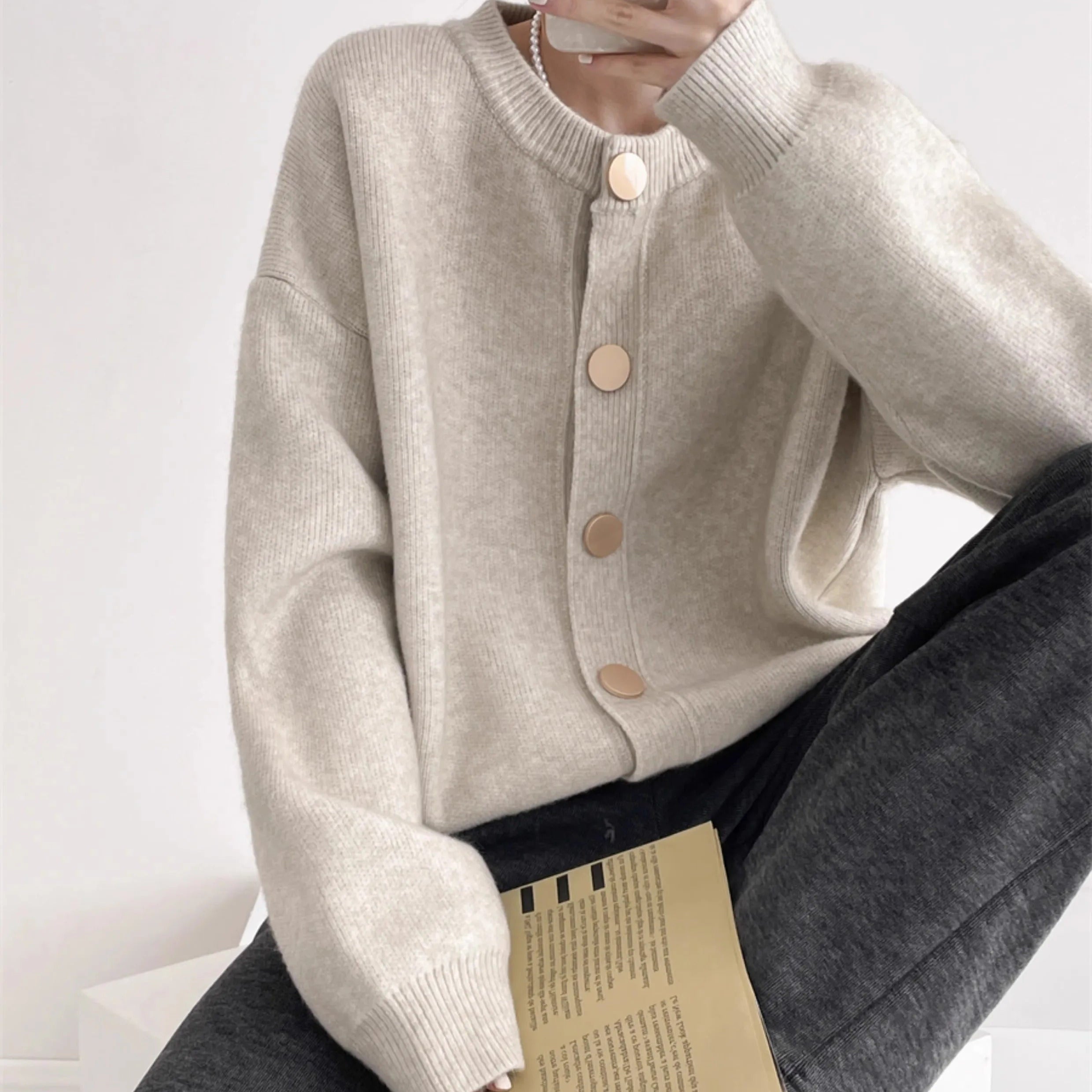 Stickad lös cardigan för kvinnor