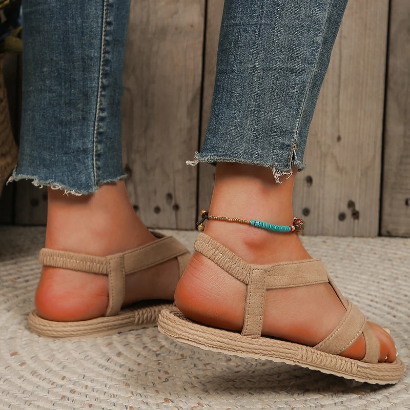 Enfärgade platta sandaler för kvinnor