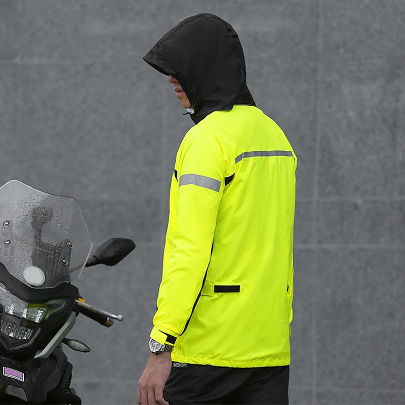 Reflekterande regndräkt för motorcykel