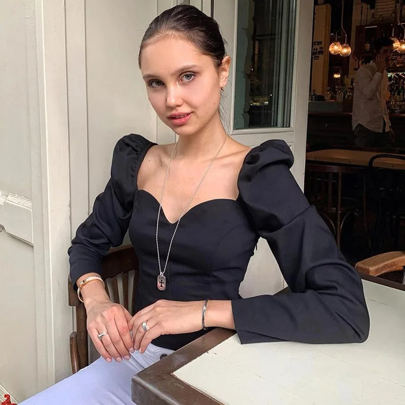 Smal blus med puffärm för kvinnor