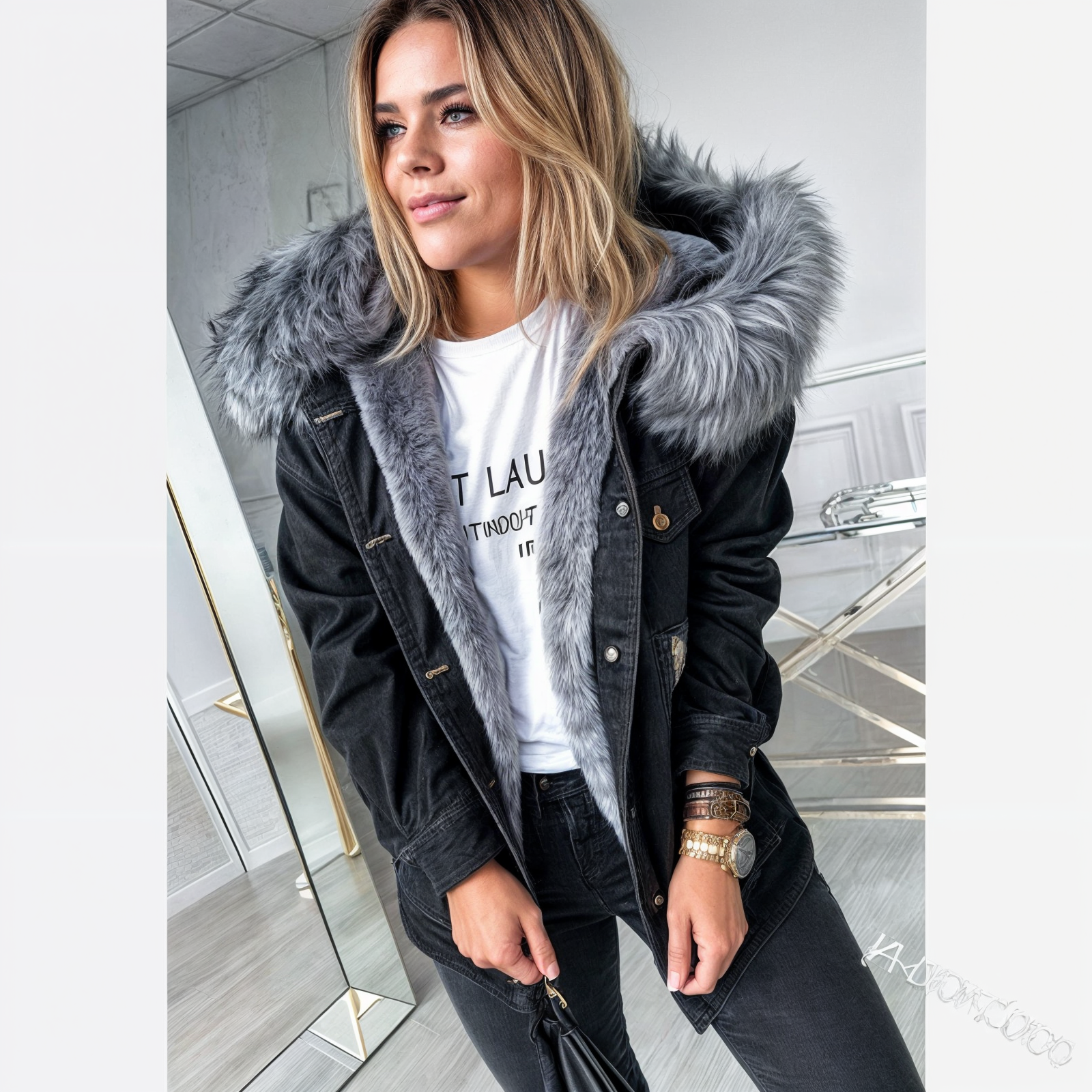 Denimjacka med pälskrage för kvinnor