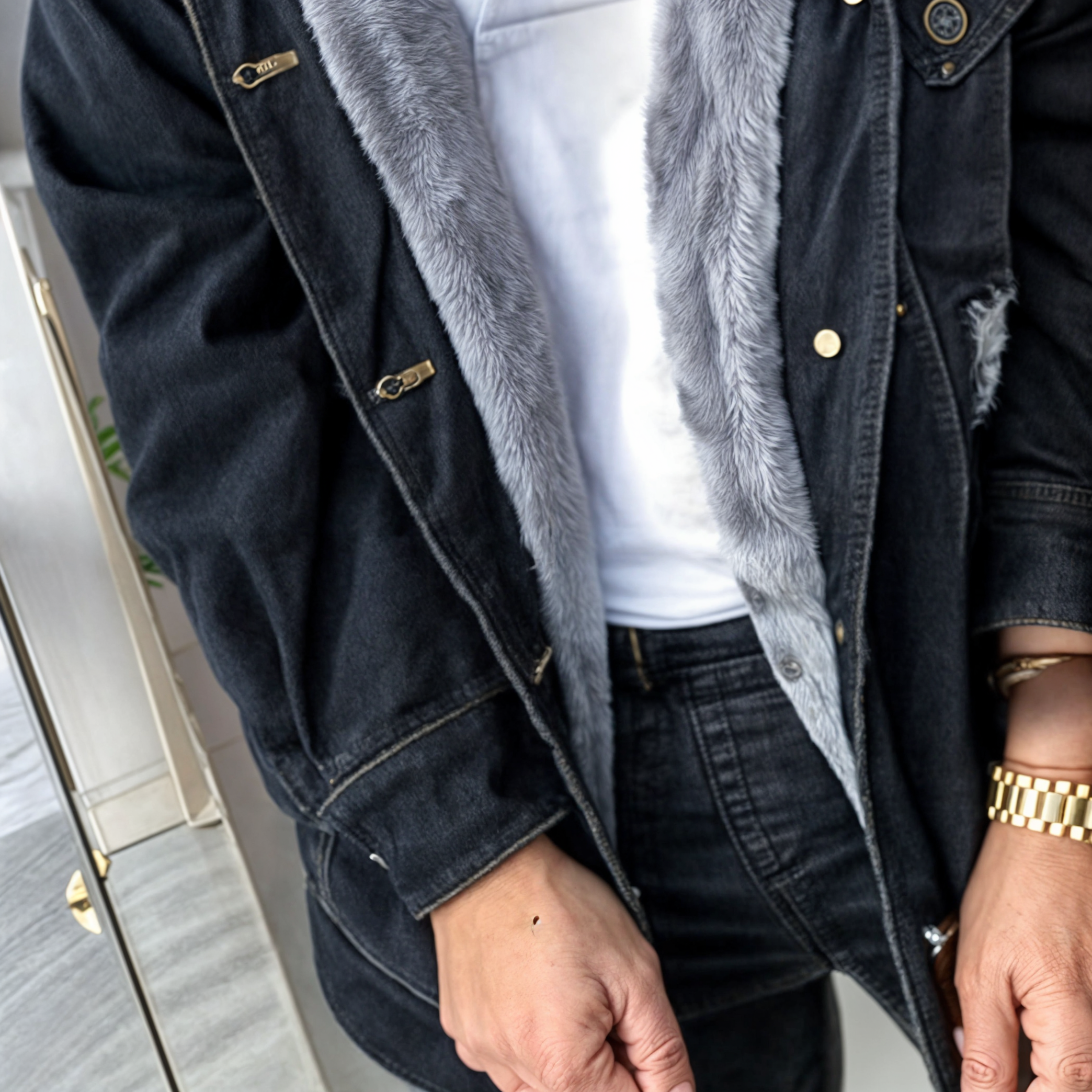 Denimjacka med pälskrage för kvinnor