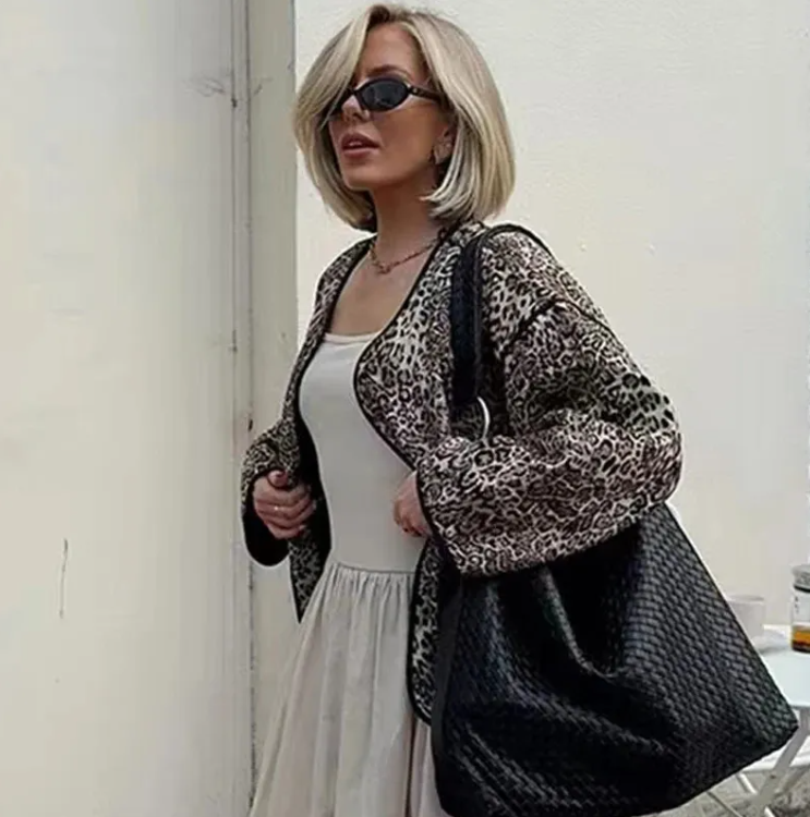 Leopard vadderad jacka för kvinnor
