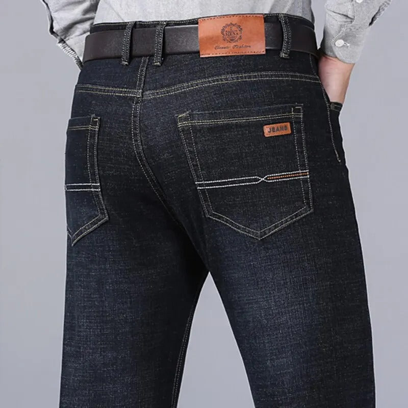 Jeans i klassisk denim för män