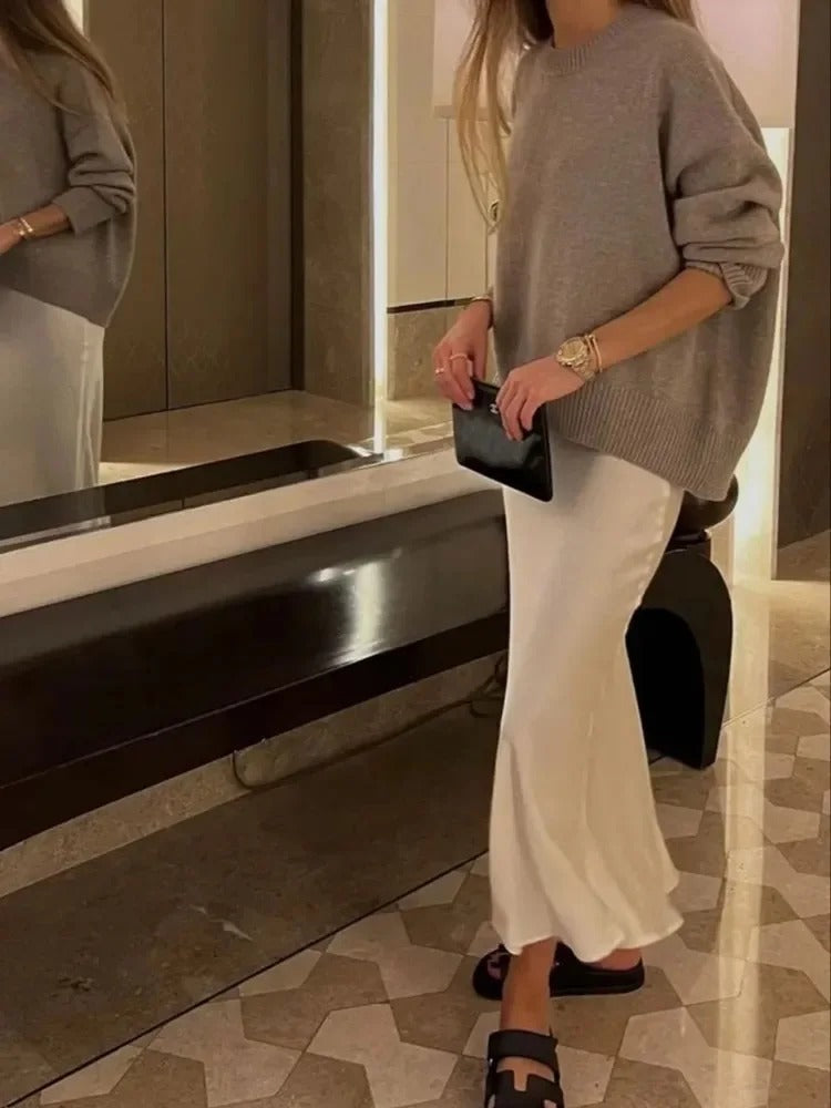 Midikjol i flytande satin för kvinnor