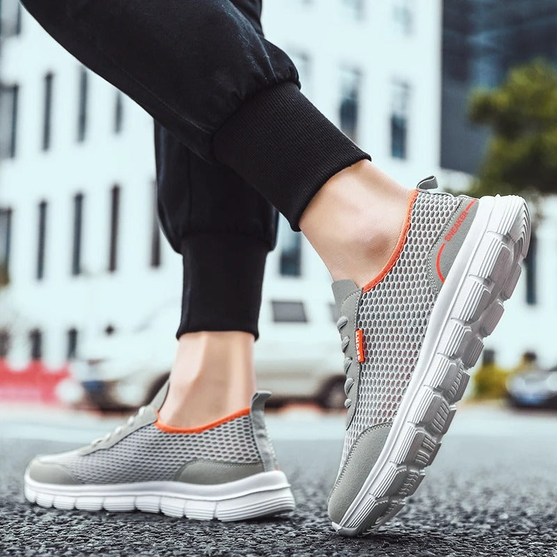 Lätta sneakers i mesh för män