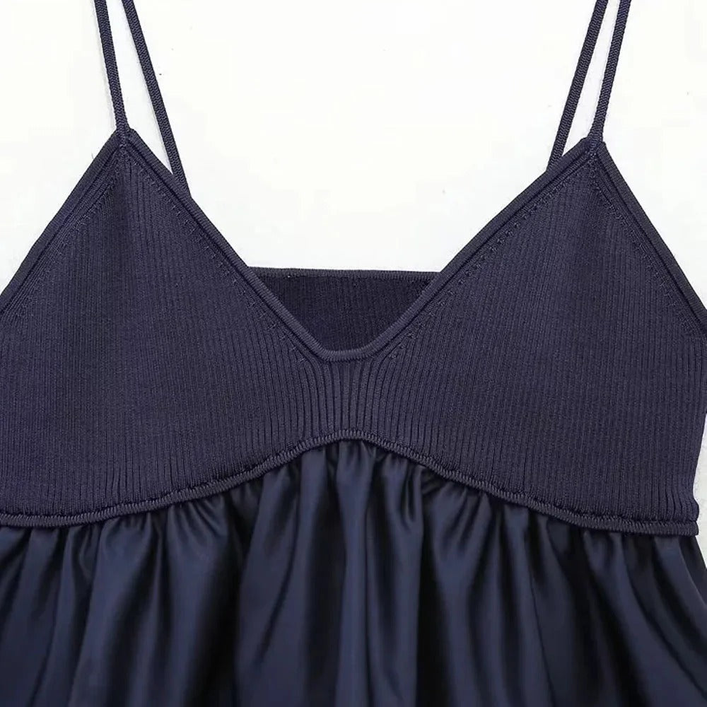 V-ringad plisserad smockblus för kvinnor