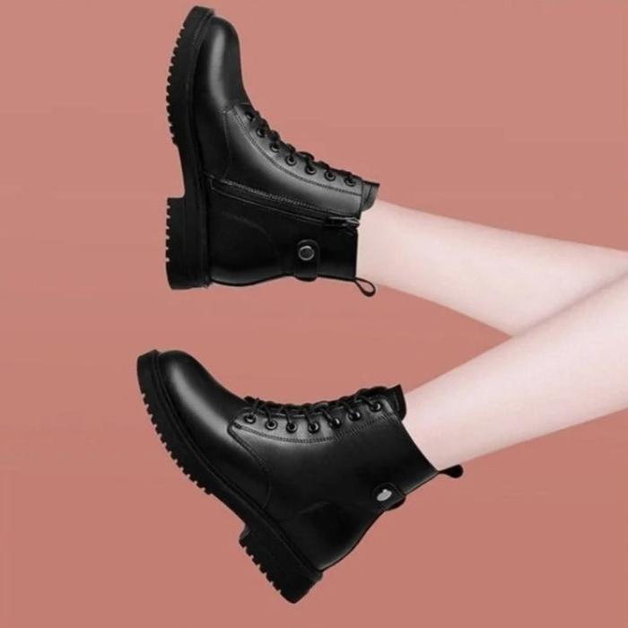 Korta stövlar för kvinnor