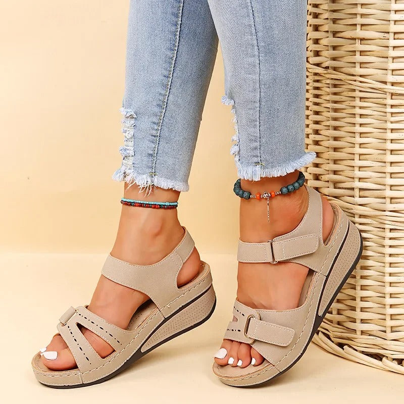 PU Chunky Platform Walking Sandaler för kvinnor