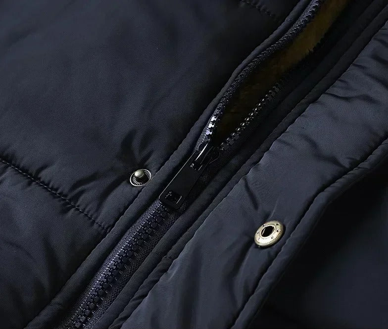 Fleece fodrad jacka med pälskrage för män