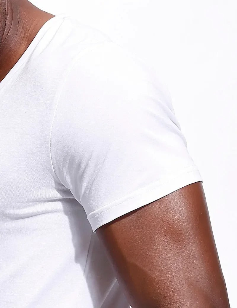 Herr-T-shirt med djup V-ringning