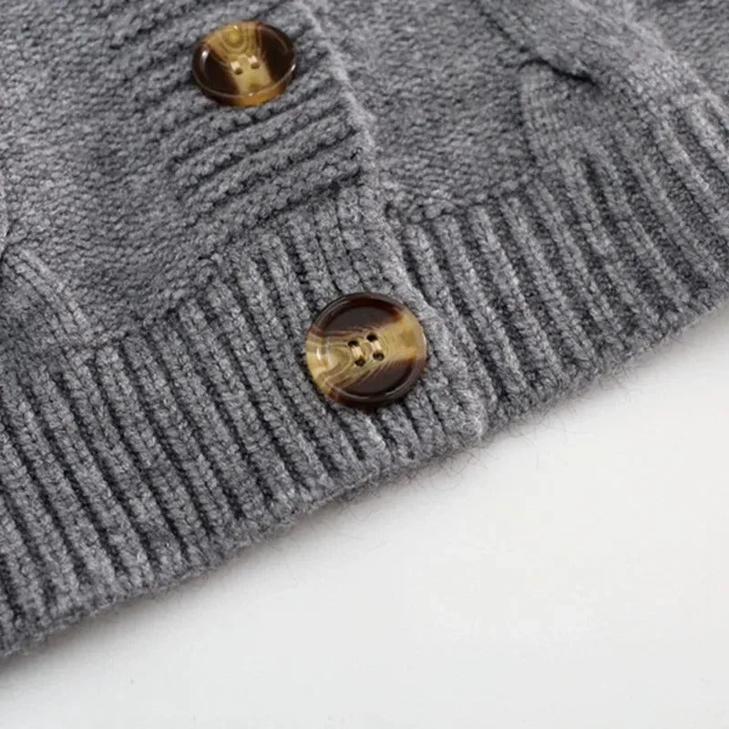 Stickad cardigan med V-ringning för kvinnor