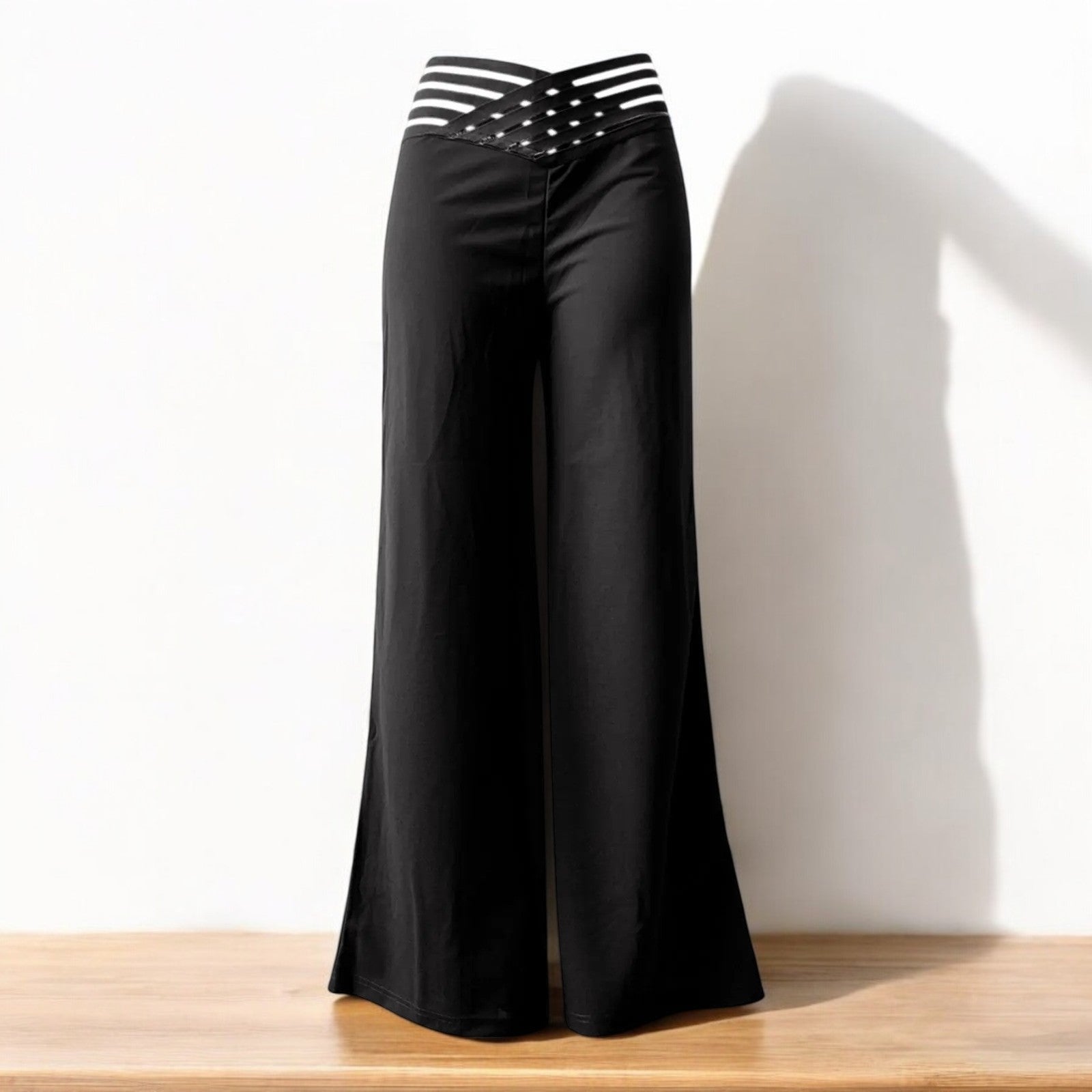 Utsvängda byxor med korslagda skira nätmönster för kvinnor