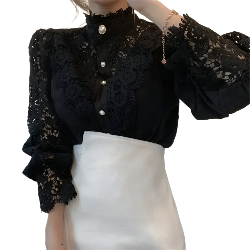 Blommig blus med ihålig spets för kvinnor