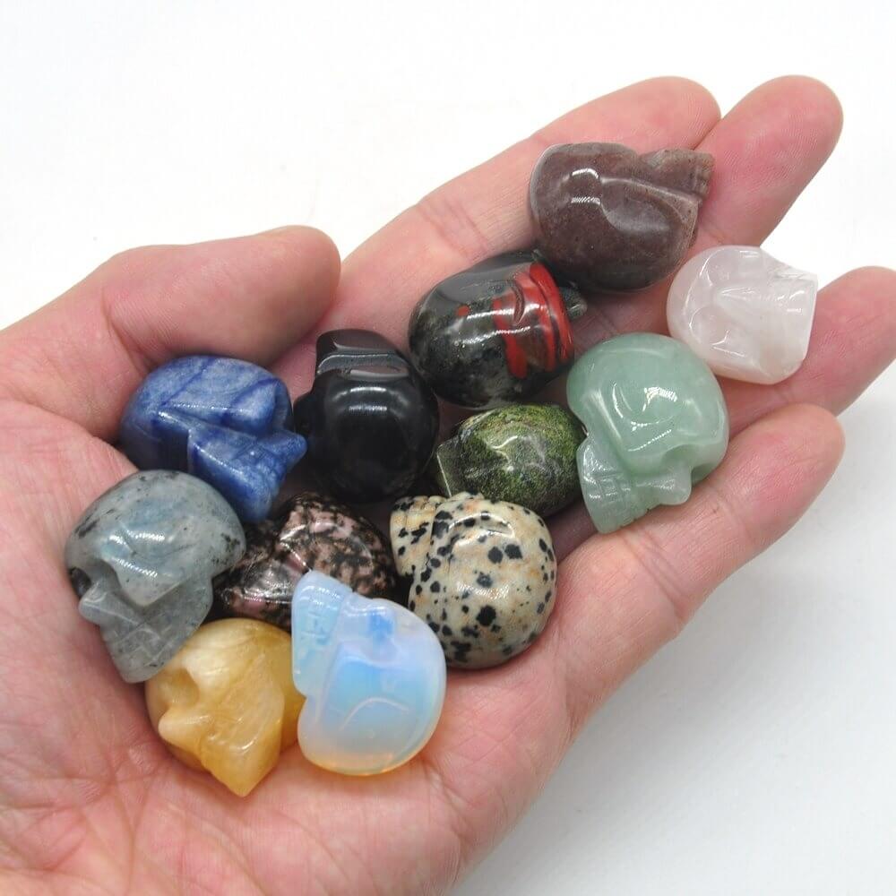 Naturlig dödskalle kristall sten