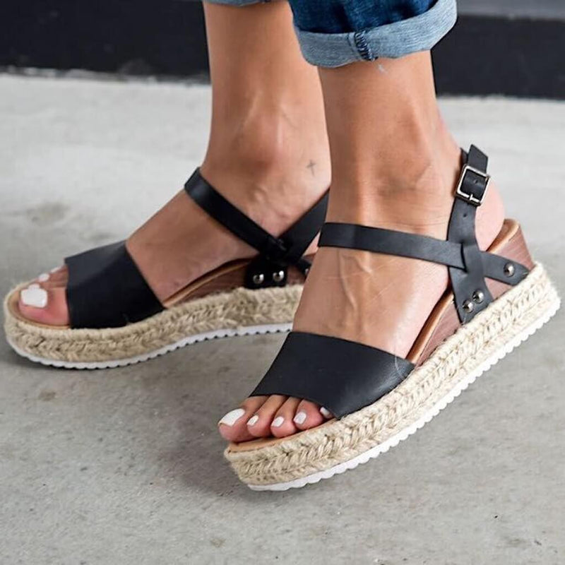 Sandaler för kvinnor under sommaren