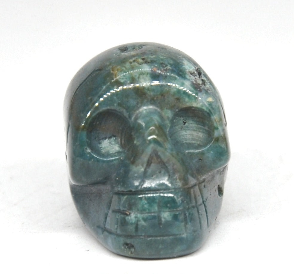 Naturlig dödskalle kristall sten