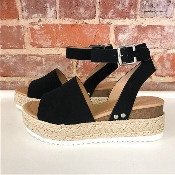 Sandaler för kvinnor under sommaren