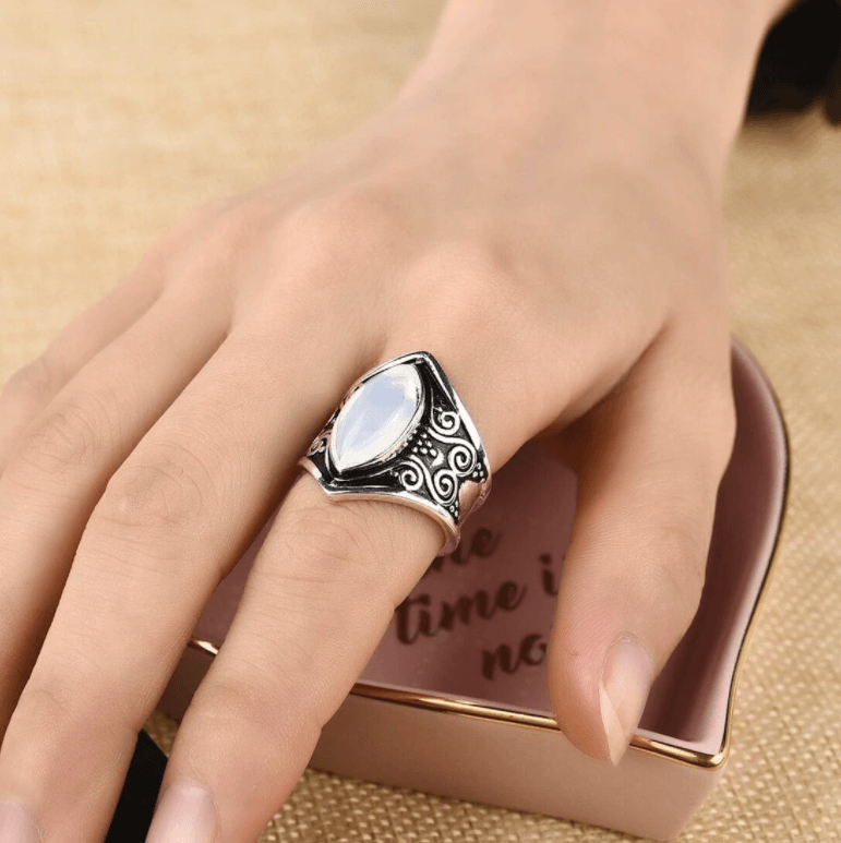 Bohemisk stil månsten ring