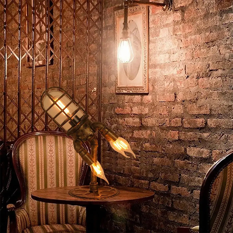 Steampunk Retro Rocket Lampa | Handgjord inredning i industriell stil med justerbar belysning